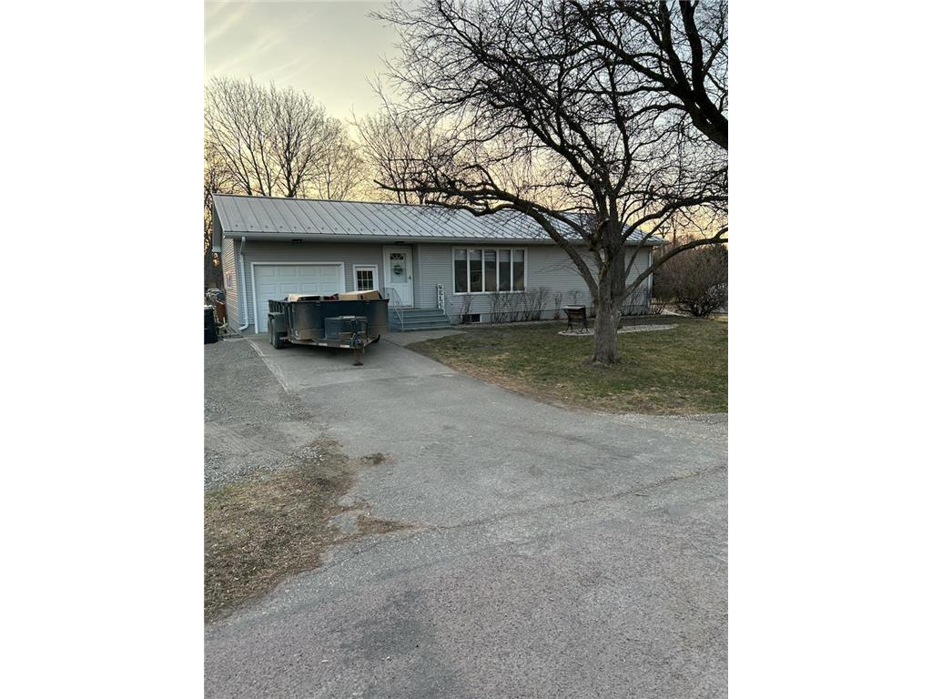 330 W 2nd Street Granada MN 56039 6514149 image1