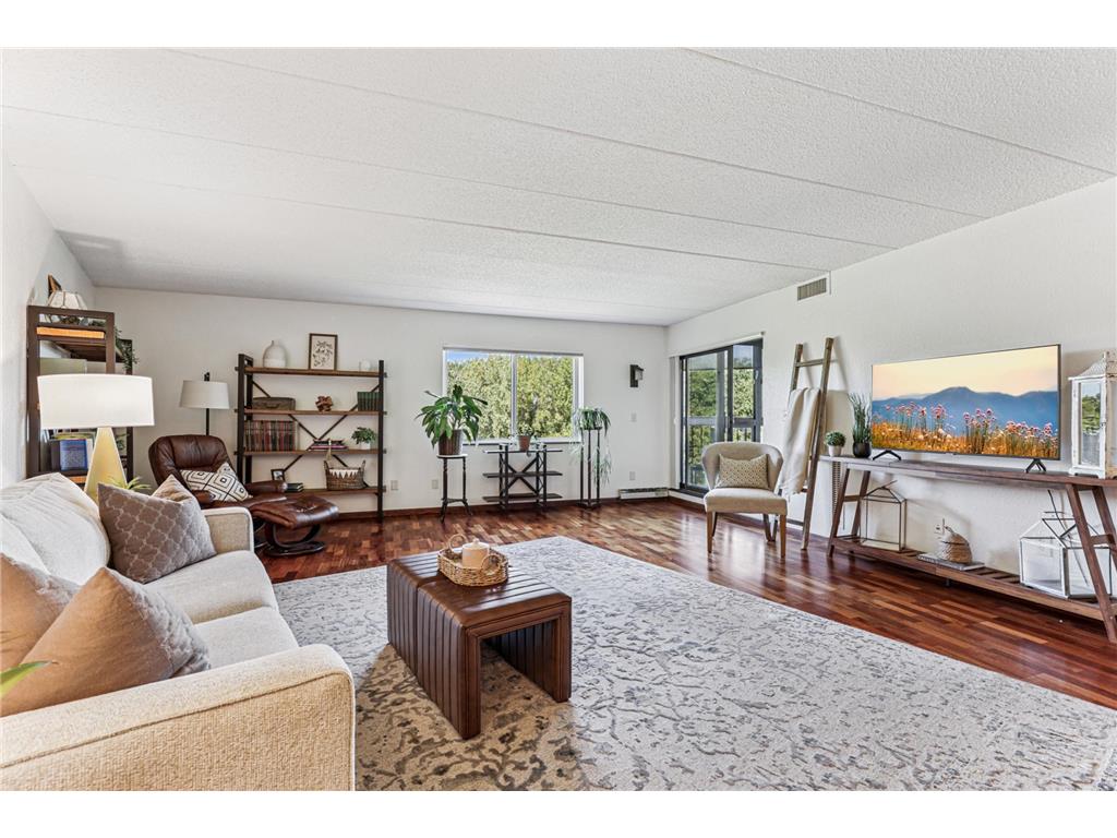3300 Louisiana Avenue S #422 Saint Louis Park MN 55426 6789579 image1