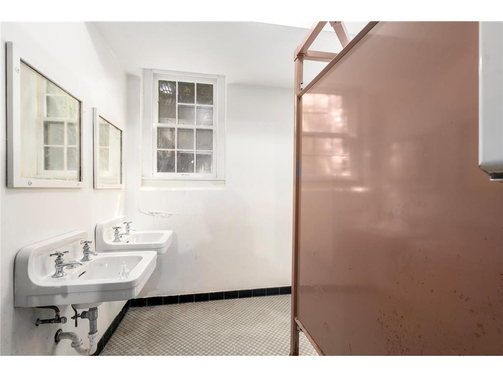 3300 Penn Avenue N Minneapolis MN 55412 6609000 image29