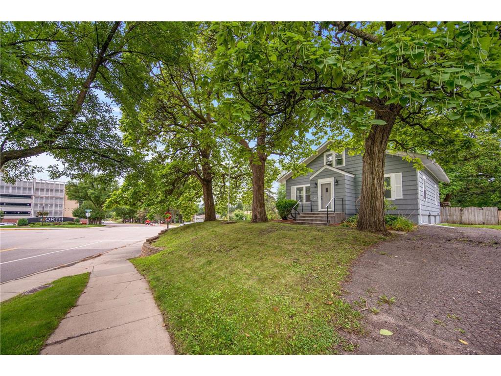 3301 Beard Avenue N Robbinsdale MN 55422 6776758 image39