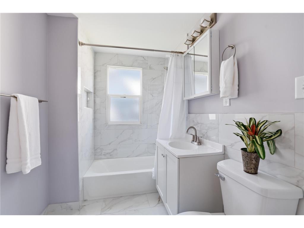 3301 Lyndale Avenue N Minneapolis MN 55412 7066772 image17