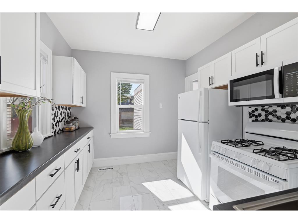 3301 Lyndale Avenue N Minneapolis MN 55412 7066772 image22