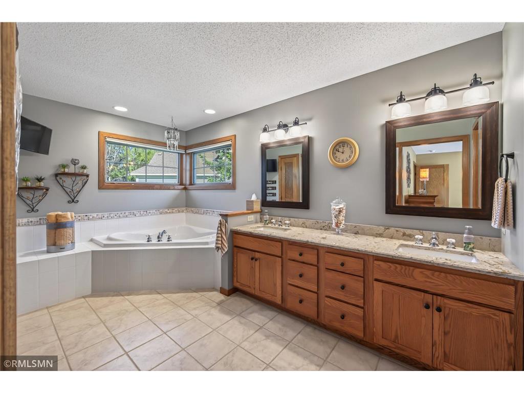 3304 Nathaniel Court Vadnais Heights MN 55127 7056615 image27