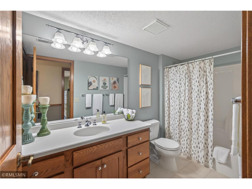 3304 Nathaniel Court Vadnais Heights MN 55127 7056615 image37