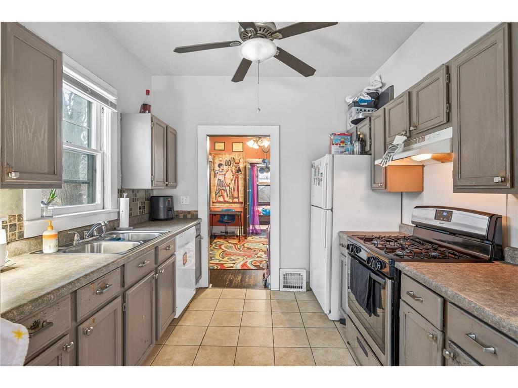 3306 Humboldt Avenue N Minneapolis MN 55412 7002598 image8