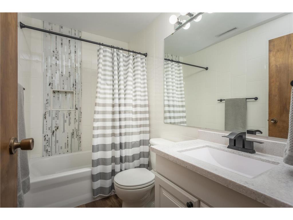 3307 Island Drive NE Alexandria MN 56308 - Le Homme Dieu 6819834 image35