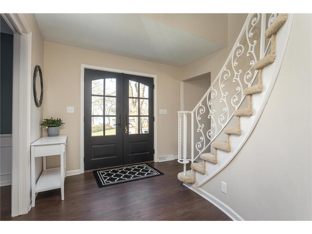 3307 Island Drive NE Alexandria MN 56308 - Le Homme Dieu 6819834 image5