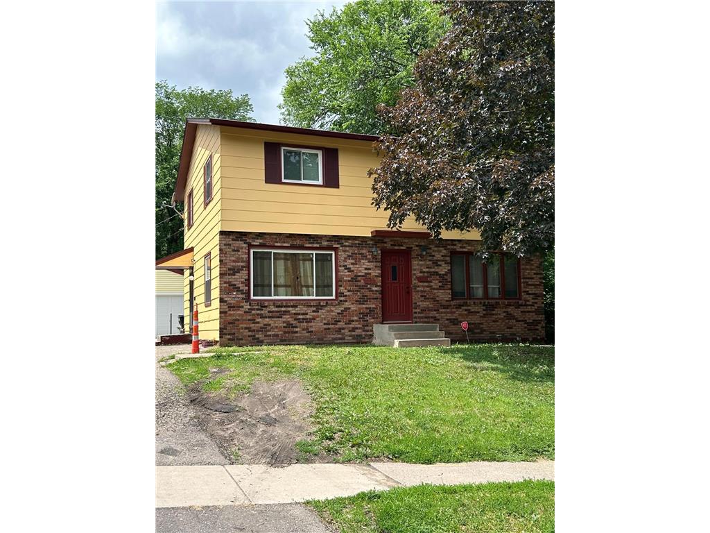 331-333 S McKnight Road Saint Paul MN 55119 7092621 image1