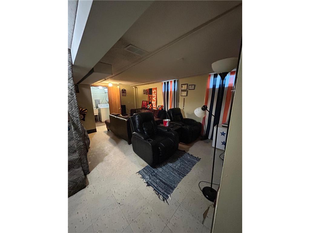 331-333 S McKnight Road Saint Paul MN 55119 7092621 image18