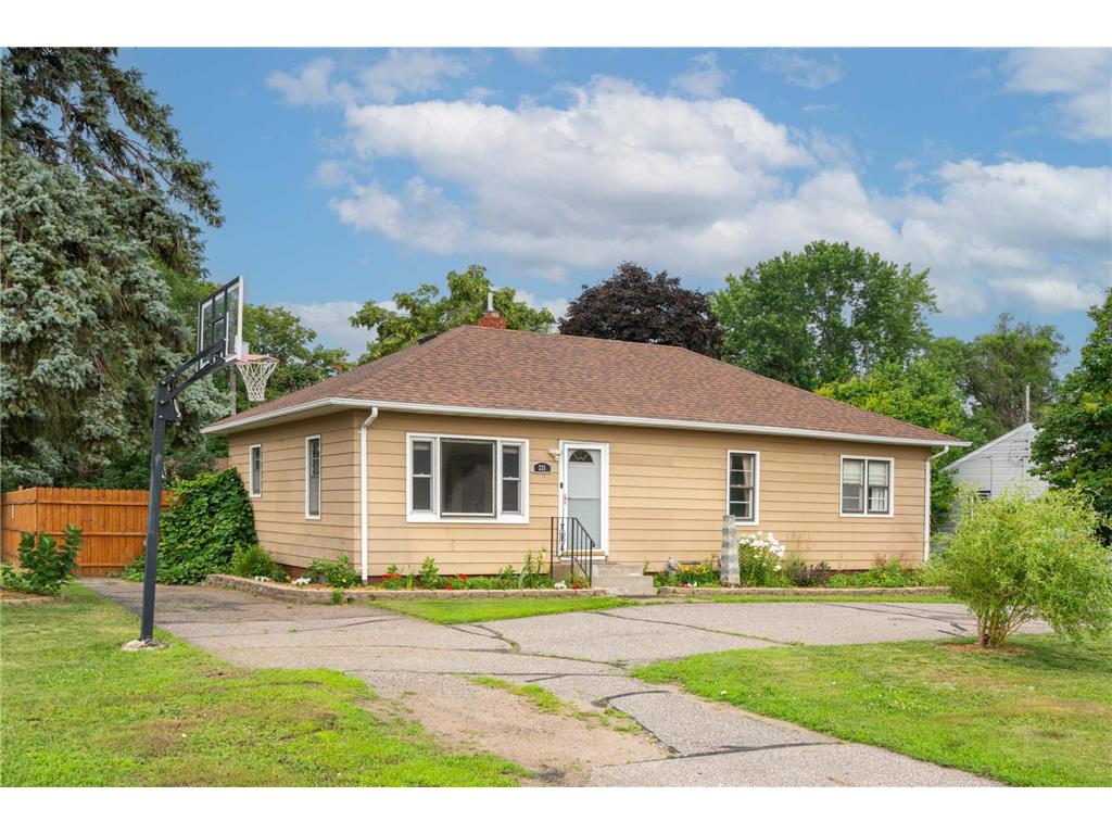 331 4th Avenue NE Waite Park MN 56387 6750808 image1