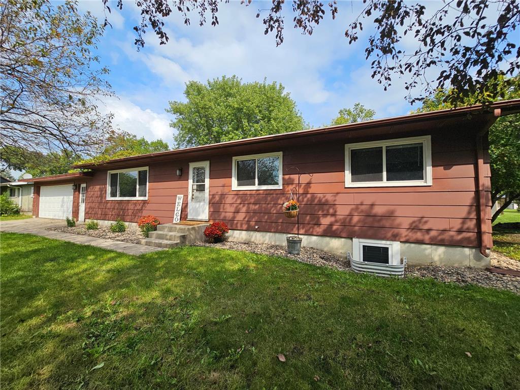 331 8th Street E Hector MN 55342 6592545 image1