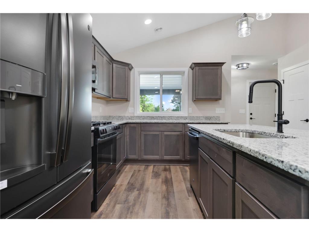 331 Gateway Parkway Osceola WI 54020 7114465 image3