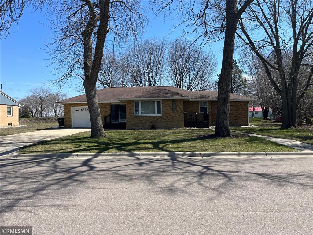 331 NE 2nd Street Buffalo Lake MN 55314 6518822 image1