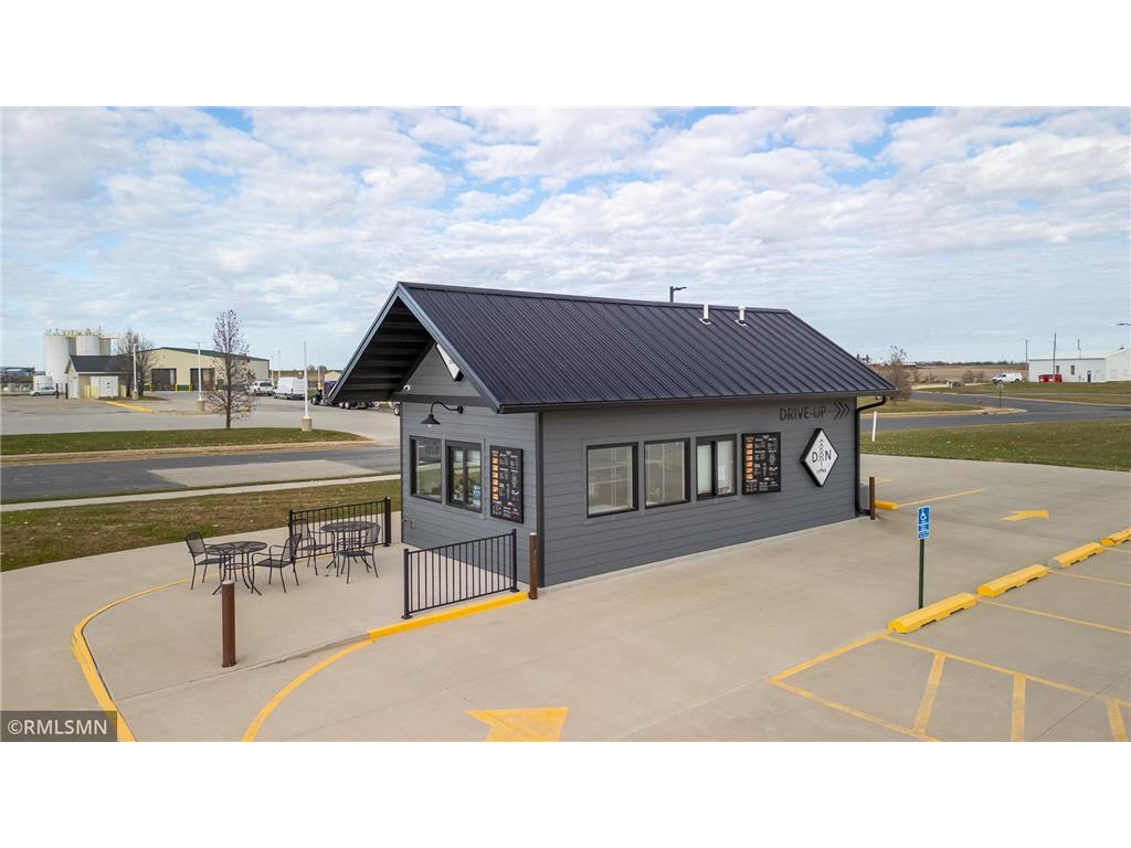 331 Sandstone Drive NW Eyota MN 55934 6822875 image1