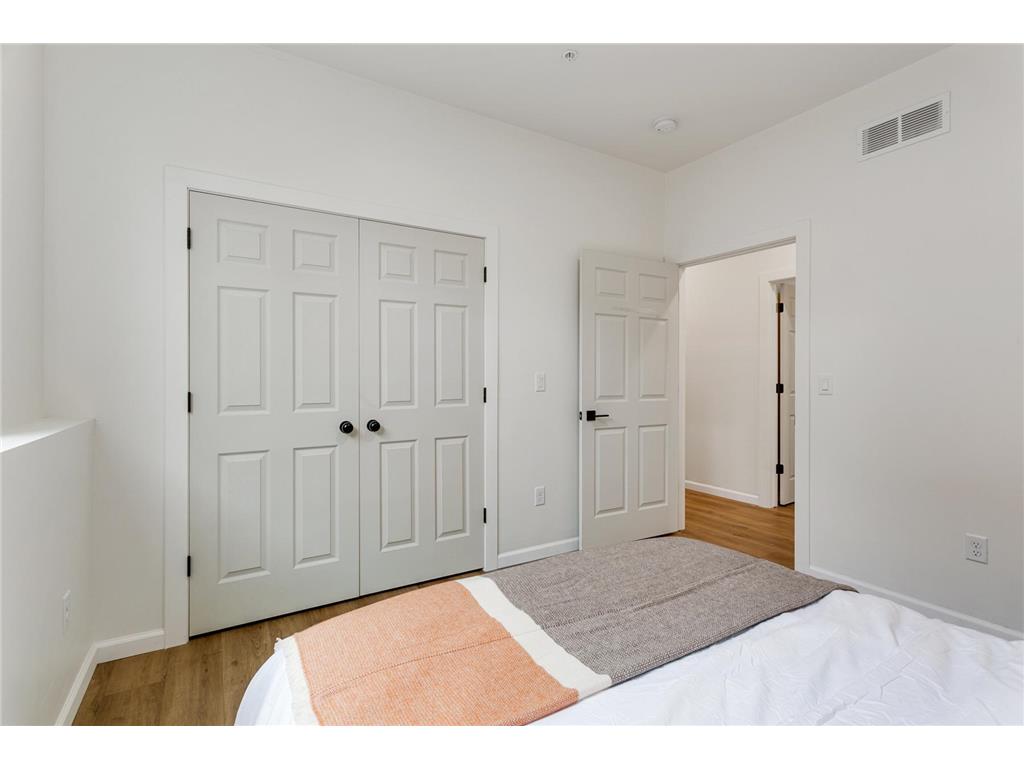 3310 Lyndale Avenue S Minneapolis MN 55408 7049127 image22
