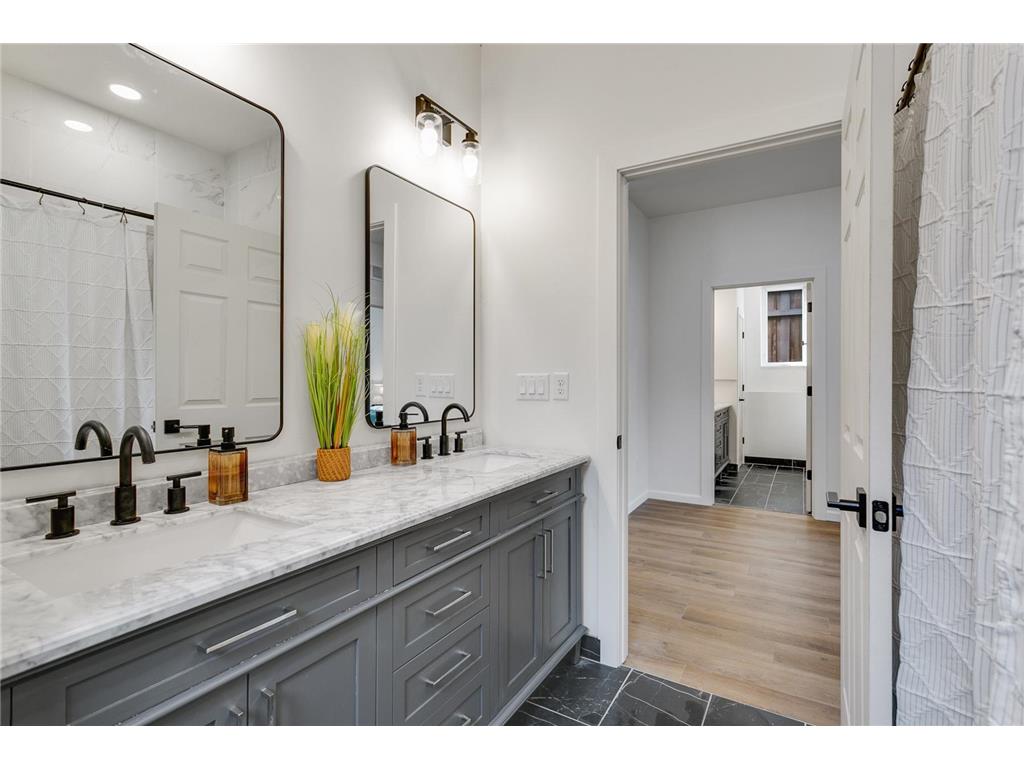 3310 Lyndale Avenue S Minneapolis MN 55408 7049127 image24