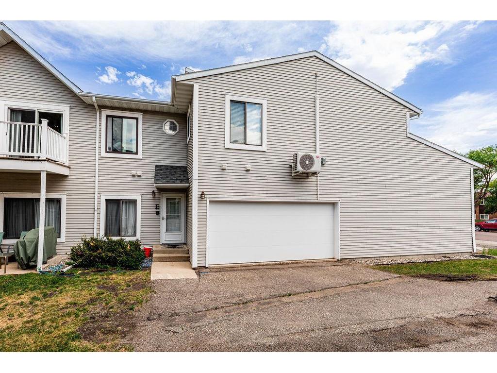 3311 15th Avenue S #E Fargo ND 58103 7093216 image1