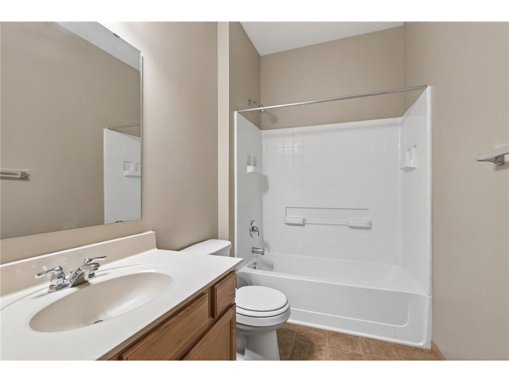 3311 Hazel Trail #H Woodbury MN 55129 7068361 image30