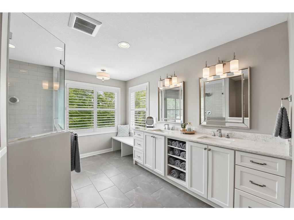 3312 Crestmoor Bay Woodbury MN 55125 7047322 image35