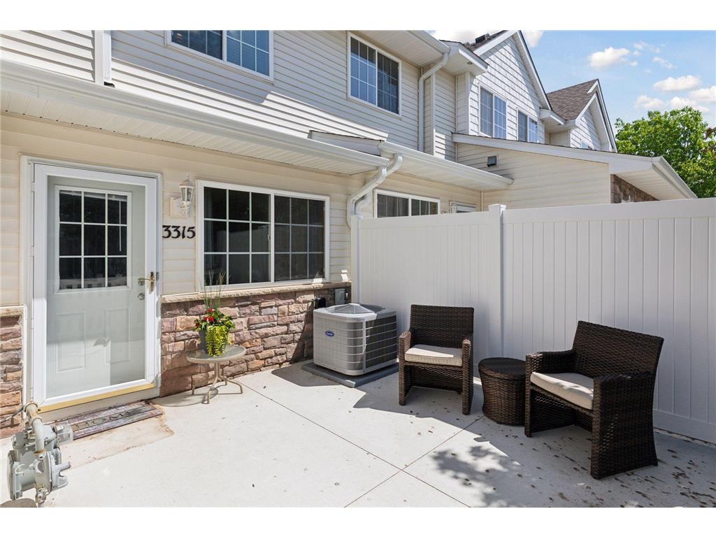 3315 Coleshire Path Rosemount MN 55068 6562735 image1