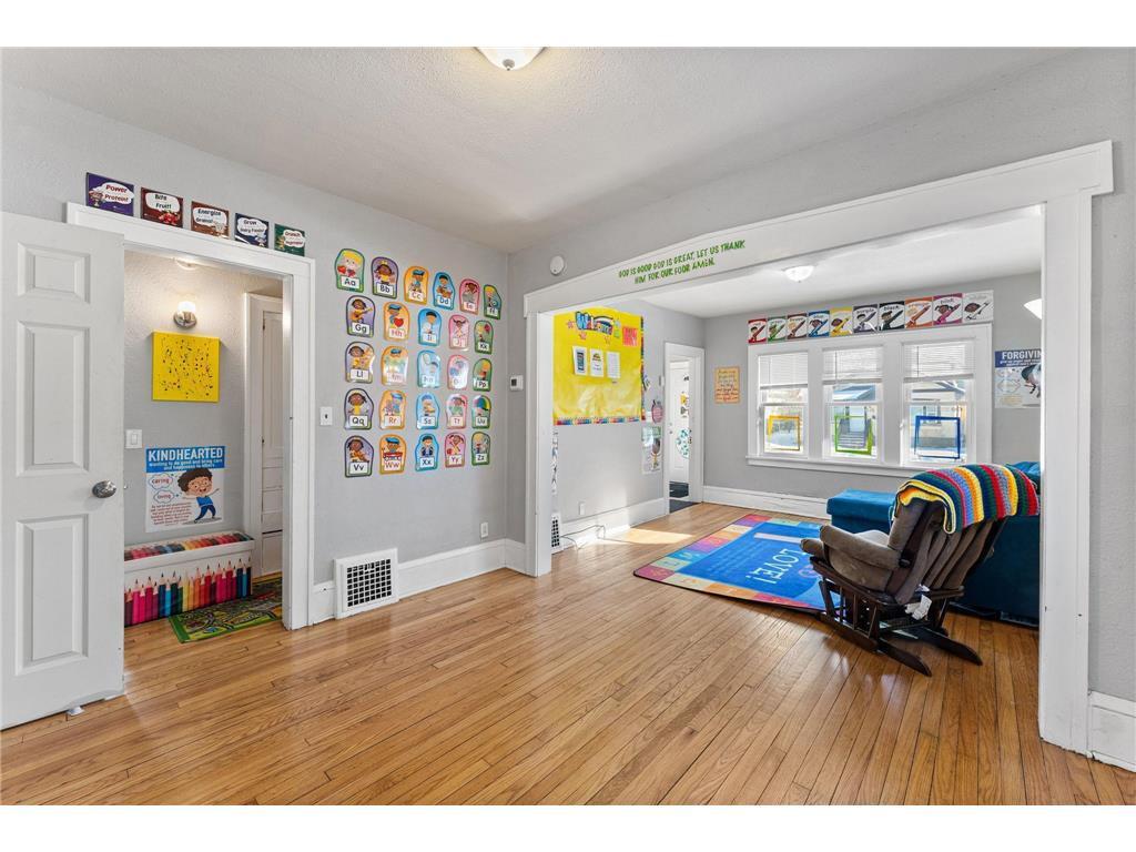 3315 Newton Avenue N Minneapolis MN 55412 7011586 image22