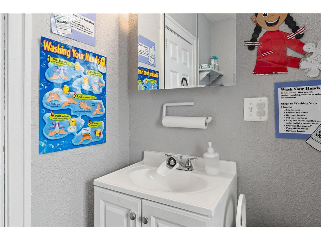 3315 Newton Avenue N Minneapolis MN 55412 7011586 image34