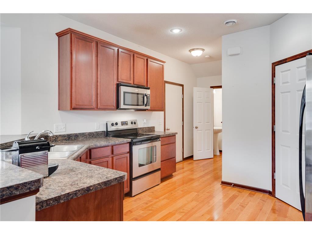 3317 Hazel Trail #A Woodbury MN 55129 7085396 image2