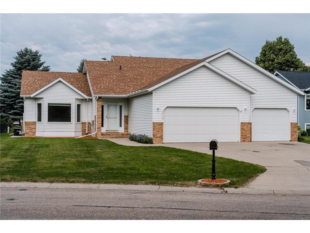 3317 Westmoor Drive Moorhead MN 56560 7104265 image1