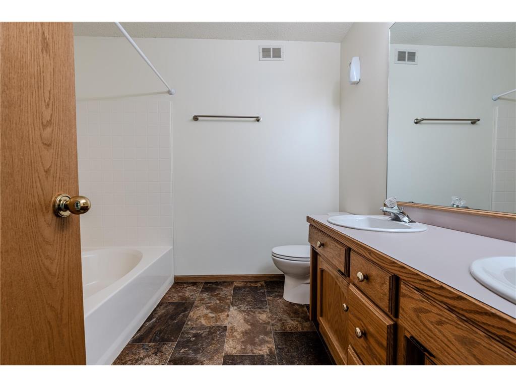 3317 Westmoor Drive Moorhead MN 56560 7104265 image32