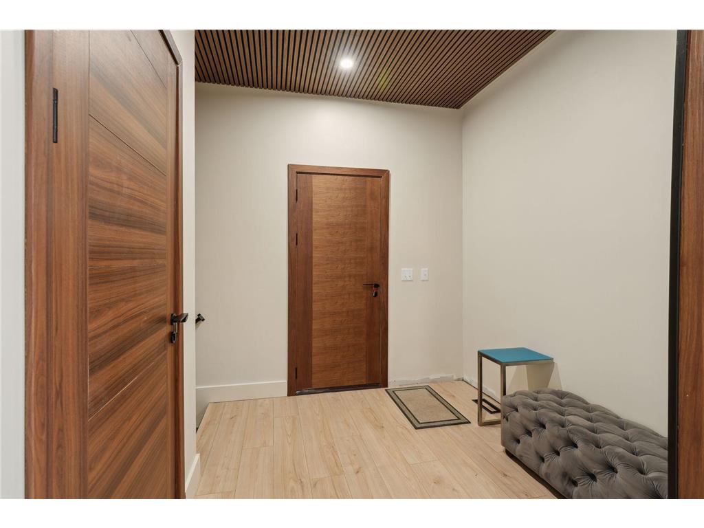 3318 W Owasso Boulevard Shoreview MN 55126 - Owasso 6747996 image25