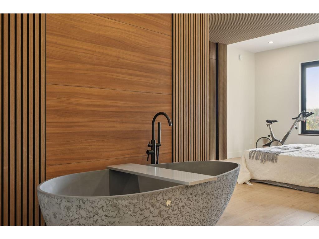 3318 W Owasso Boulevard Shoreview MN 55126 - Owasso 6747996 image33