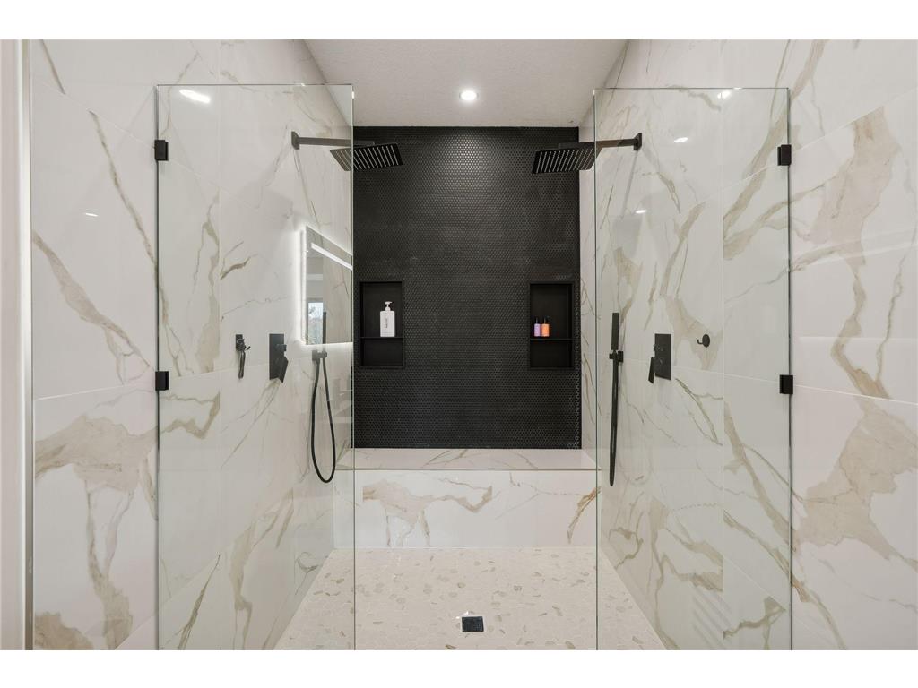 3318 W Owasso Boulevard Shoreview MN 55126 - Owasso 6747996 image34