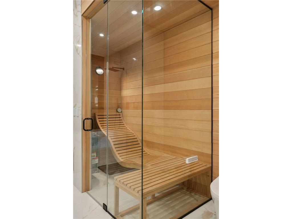 3318 W Owasso Boulevard Shoreview MN 55126 - Owasso 6747996 image35