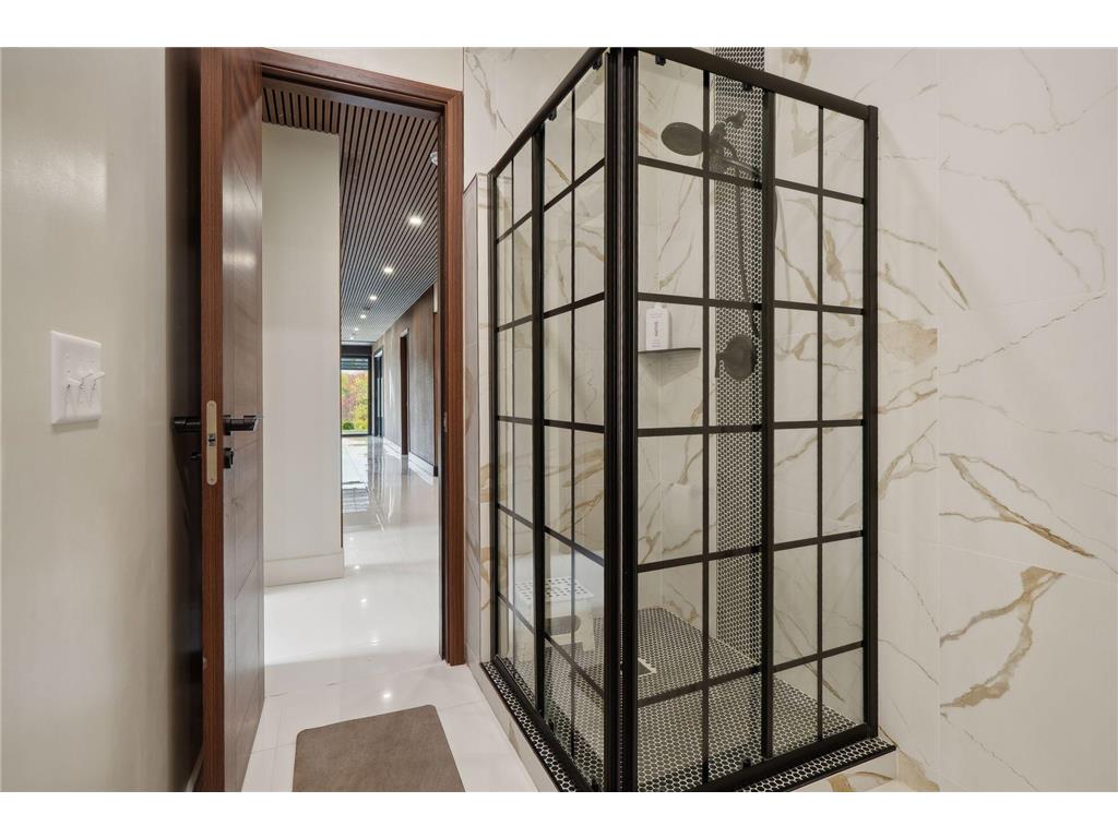 3318 W Owasso Boulevard Shoreview MN 55126 - Owasso 6747996 image52