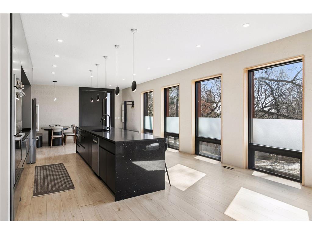 3318 W Owasso Boulevard Shoreview MN 55126 - Owasso 7040319 image14