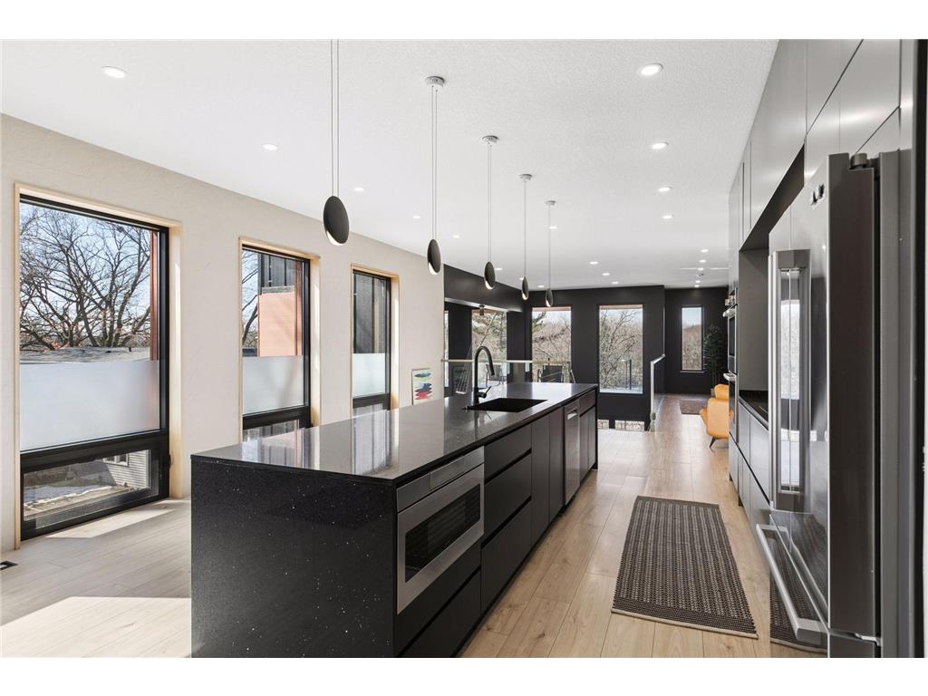 3318 W Owasso Boulevard Shoreview MN 55126 - Owasso 7040319 image16
