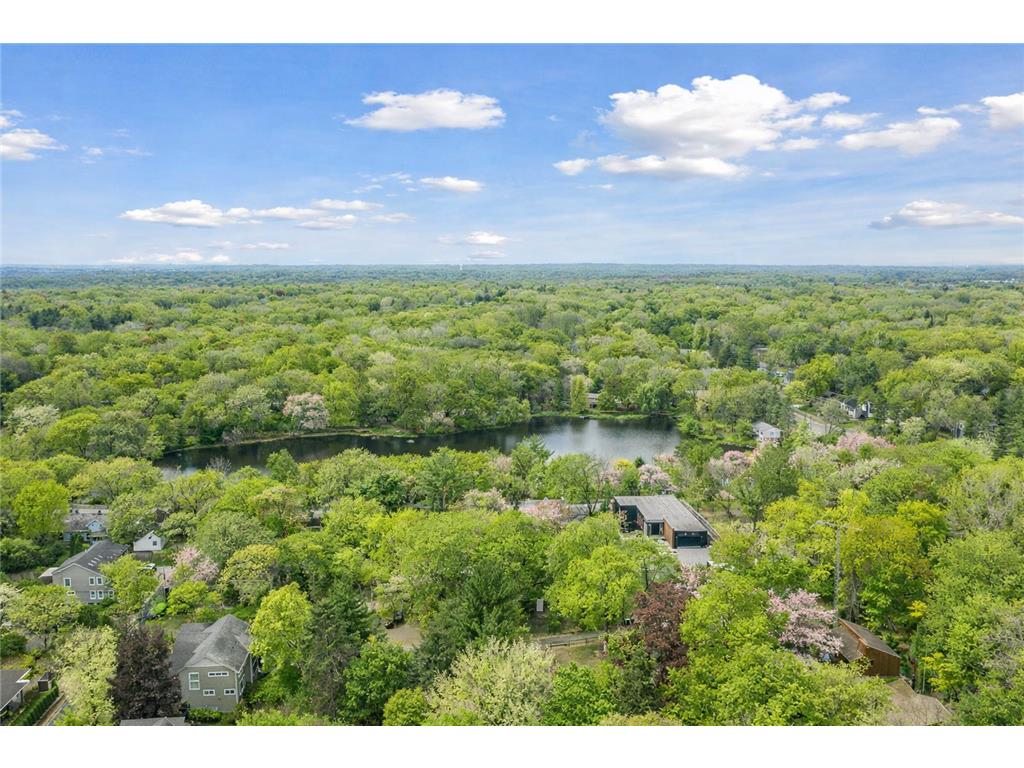 3318 W Owasso Boulevard Shoreview MN 55126 - Owasso 7040319 image2