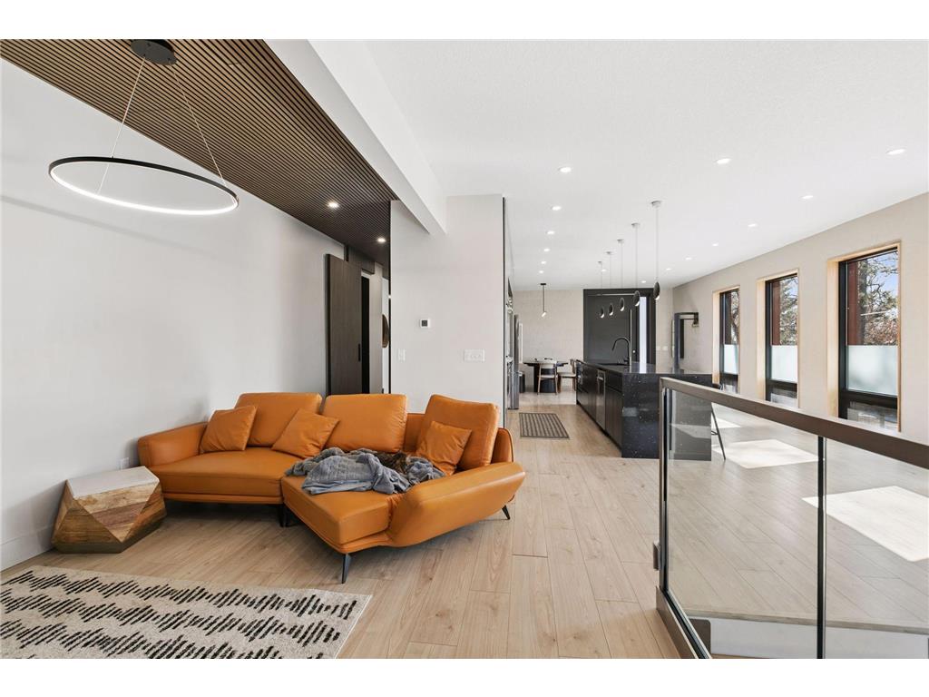 3318 W Owasso Boulevard Shoreview MN 55126 - Owasso 7040319 image29