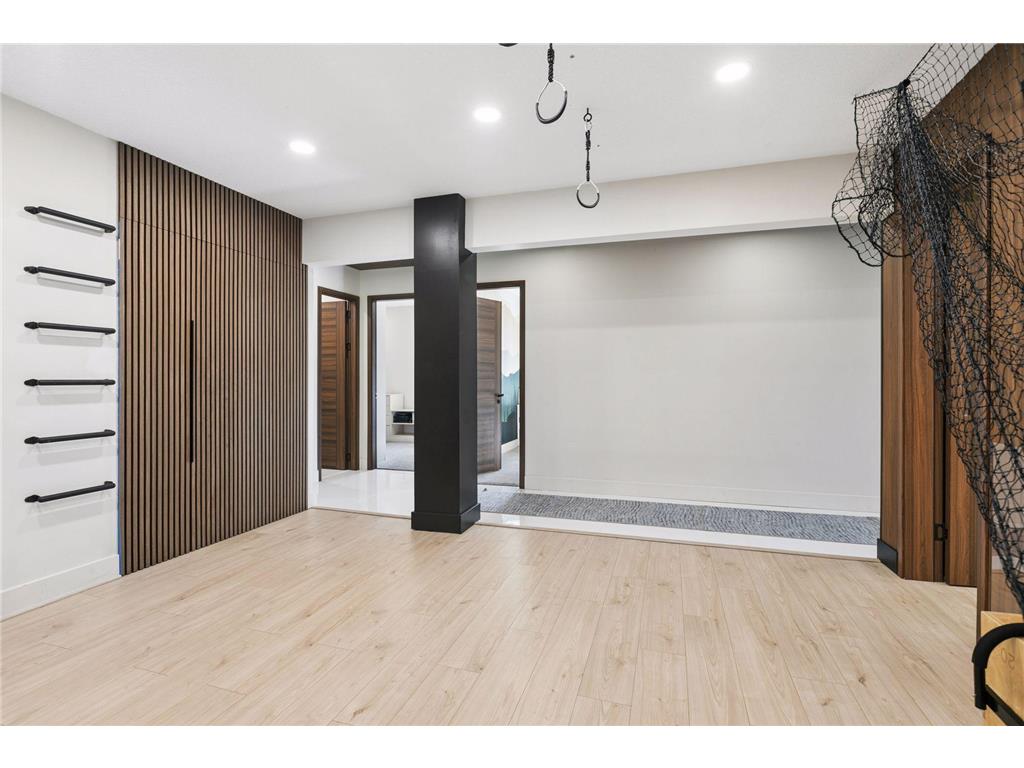 3318 W Owasso Boulevard Shoreview MN 55126 - Owasso 7040319 image65