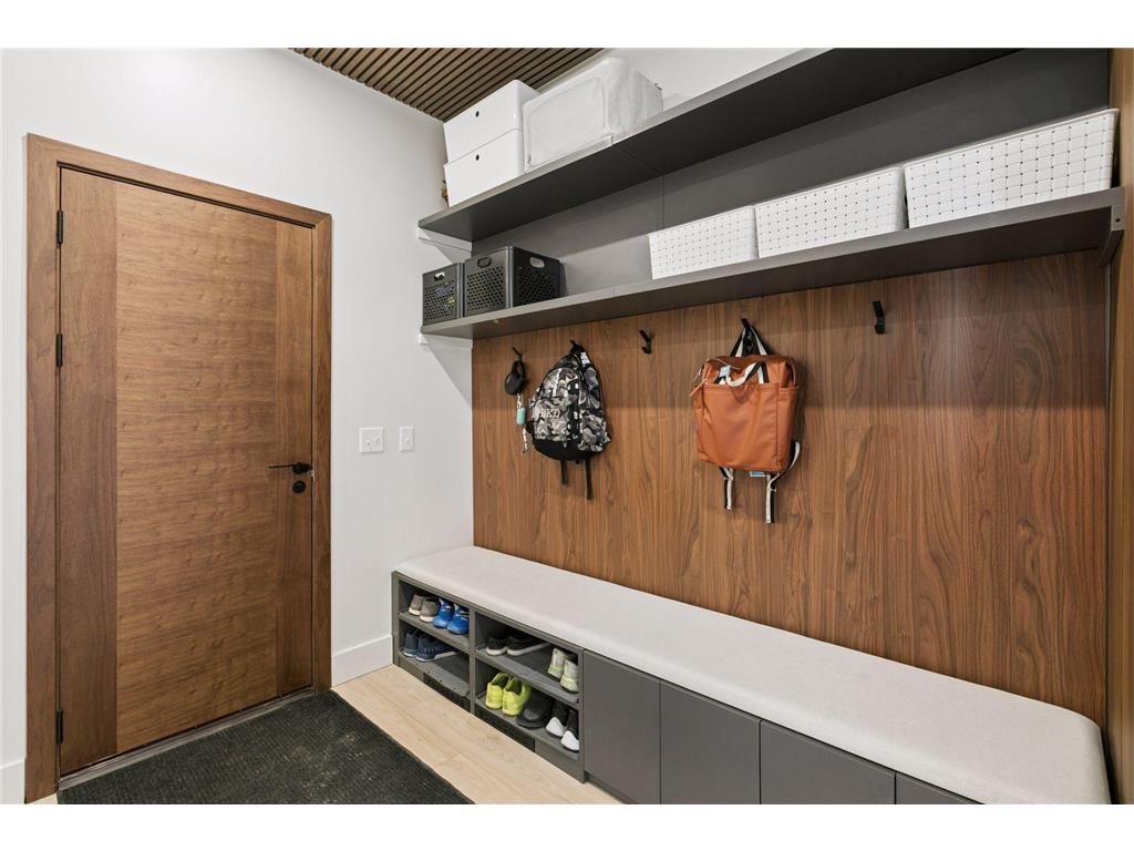 3318 W Owasso Boulevard Shoreview MN 55126 - Owasso 7040319 image66
