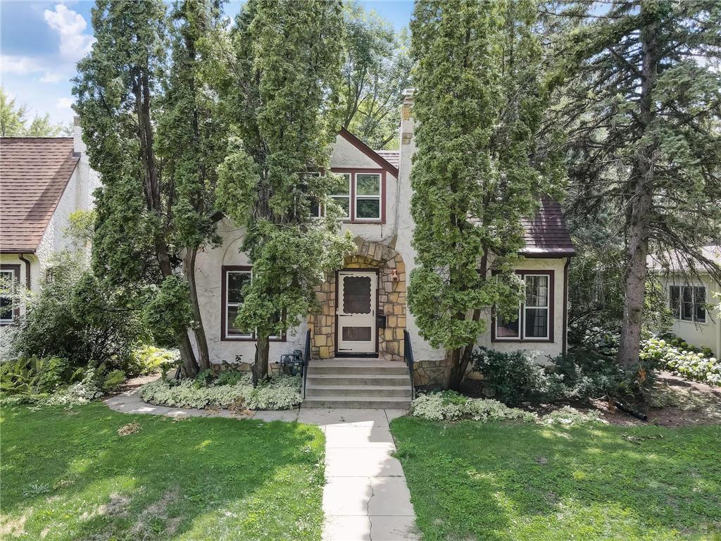 3319 E Minnehaha Parkway Minneapolis MN 55417 6416984 image1