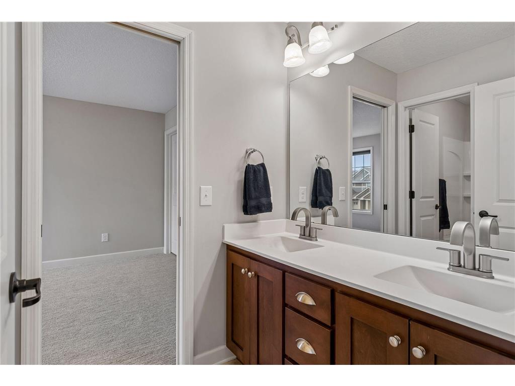 3319 Ridgestone Way Woodbury MN 55129 7034773 image39