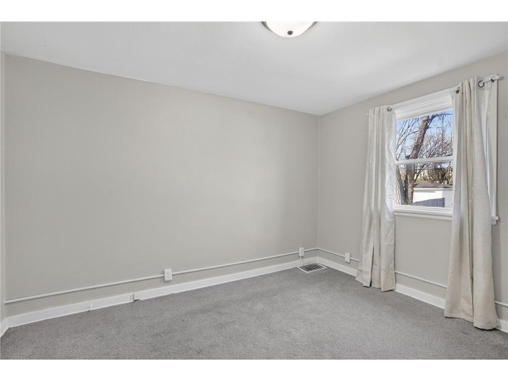 332 1st Avenue S South Saint Paul MN 55075 7044307 image16