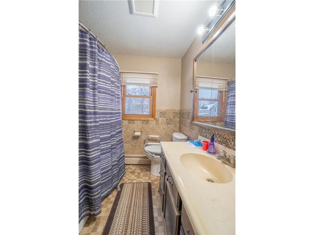 332 4th Street NW Perham MN 56573 6823582 image18