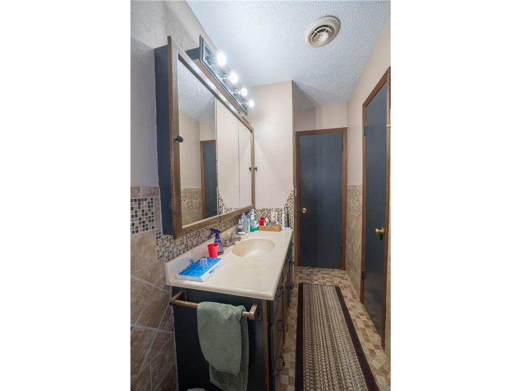 332 4th Street NW Perham MN 56573 6823582 image20