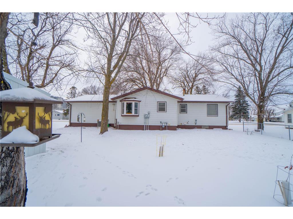 332 4th Street NW Perham MN 56573 6823582 image3