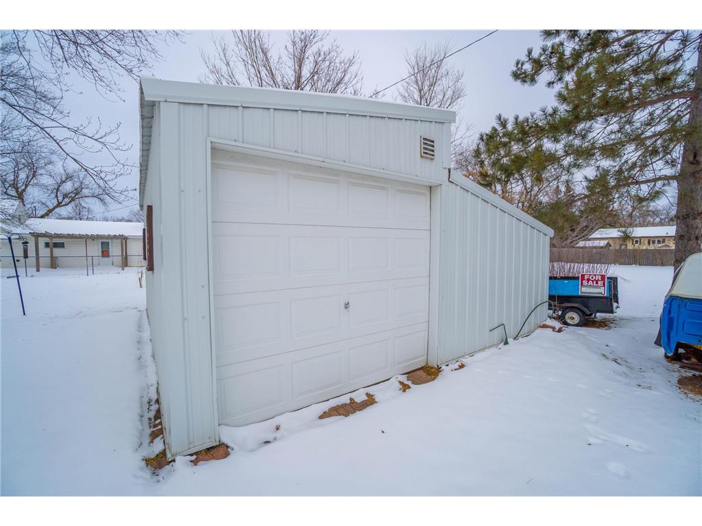 332 4th Street NW Perham MN 56573 6823582 image6