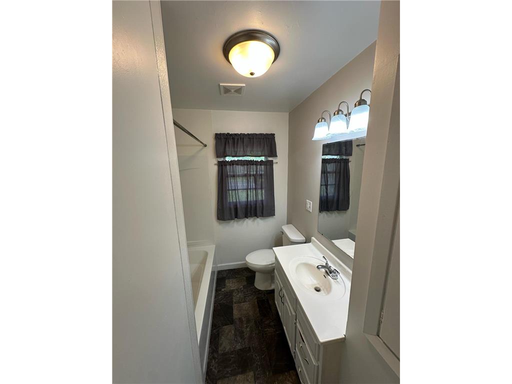 332 E Pleasant Avenue Ellsworth WI 54011 6734749 image13