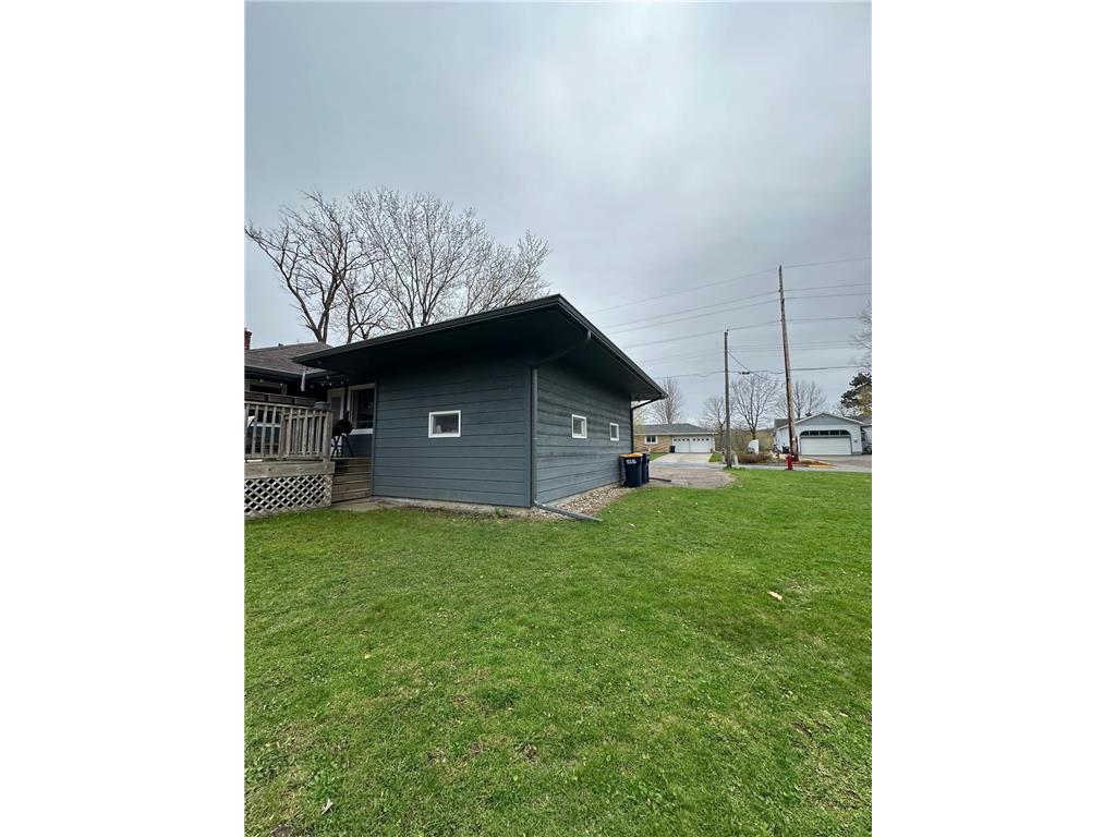 332 E Pleasant Avenue Ellsworth WI 54011 6734749 image7