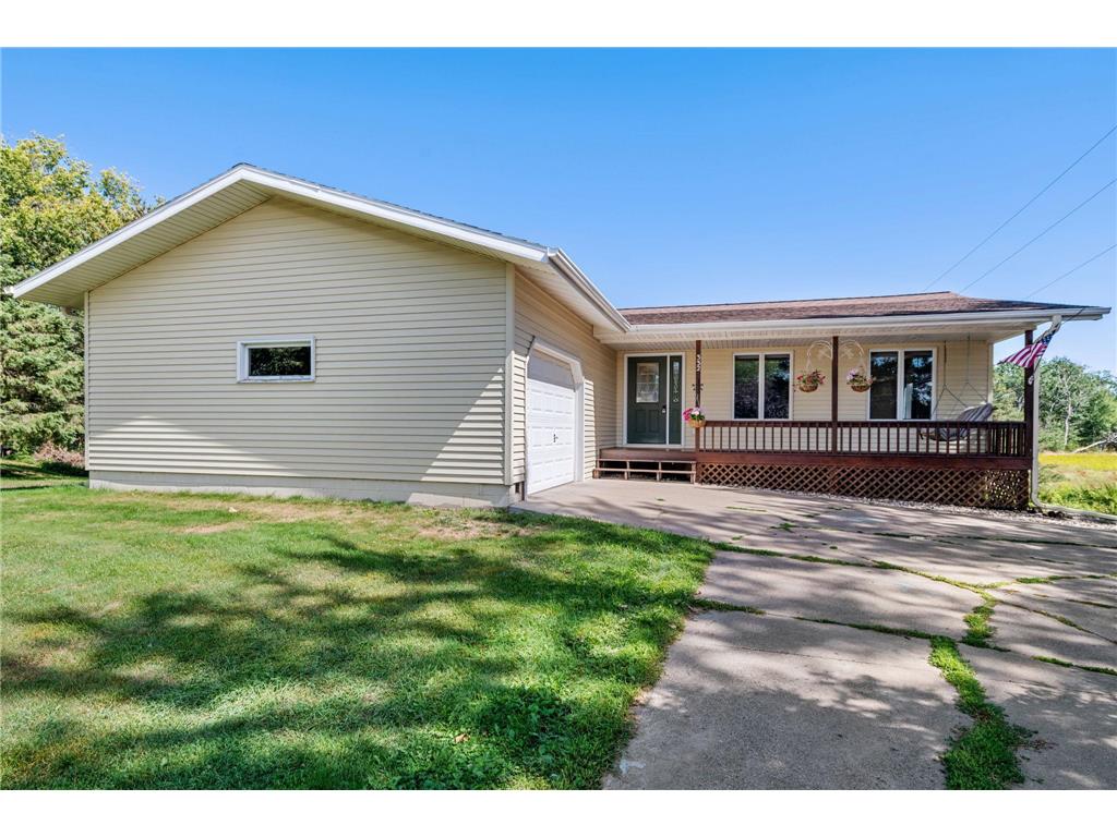 332 S Prentice Street Clayton Twp WI 54004 6396439 image1